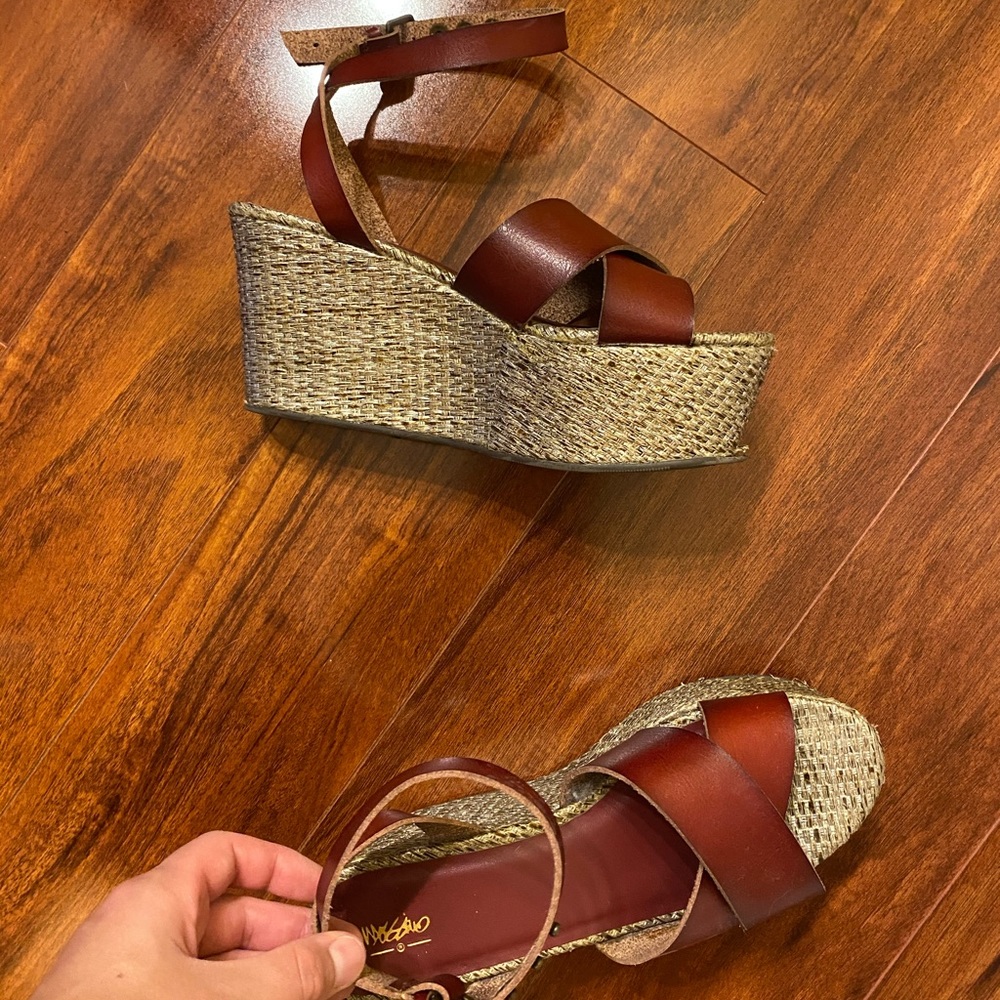 Mossimo for target platform sandals